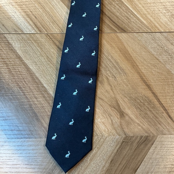 Nola Couture for Pinewood Social Men’s Tie Navy Blue Bunny Print Preppy - Picture 1 of 3